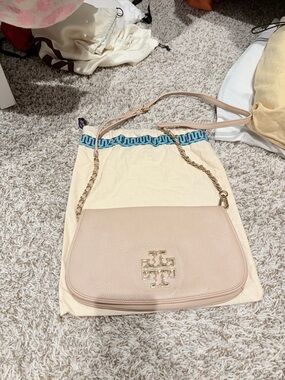 Tory Burch Pebbled Leather Crossbody in Light Beige with Gold Hardware